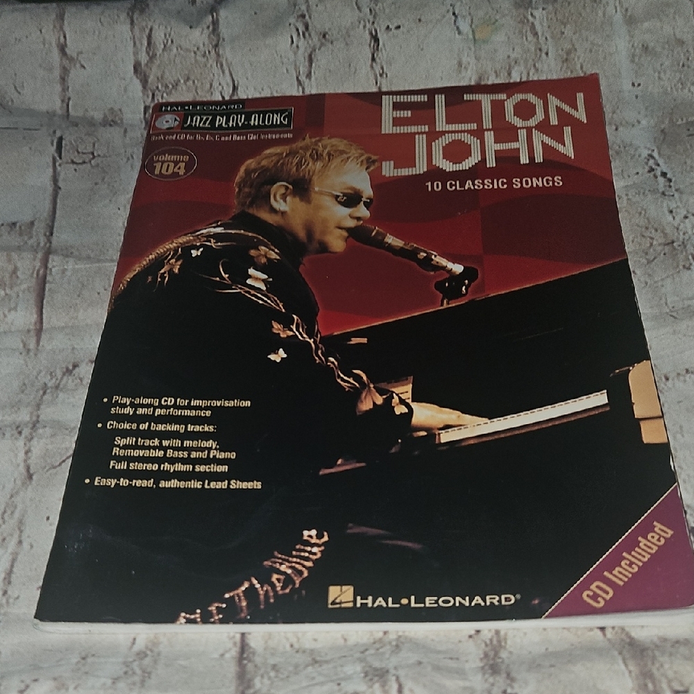 Hal Leonard Elton John Songbook‎ with CD